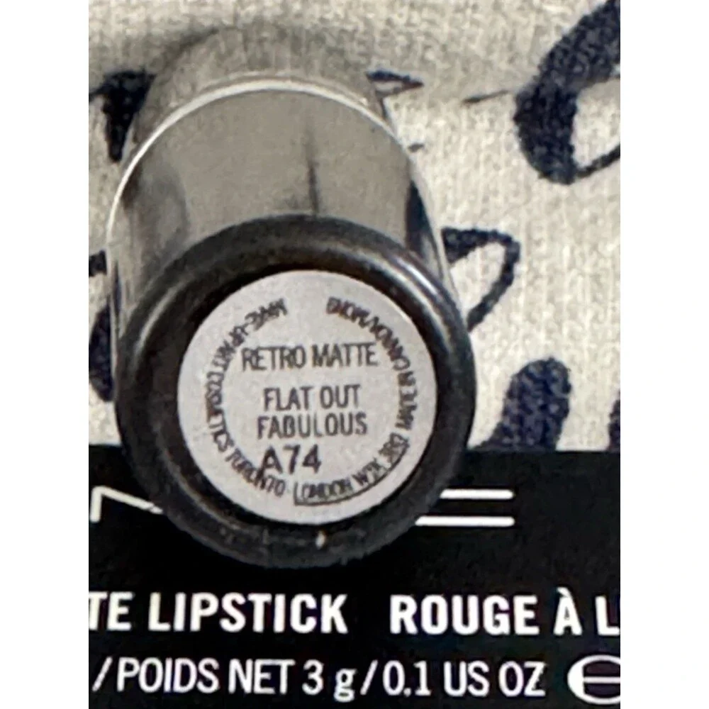 MAC Retro Matte Lipstick - Flat Out Fabulous - .10 oz / 3g - NIB